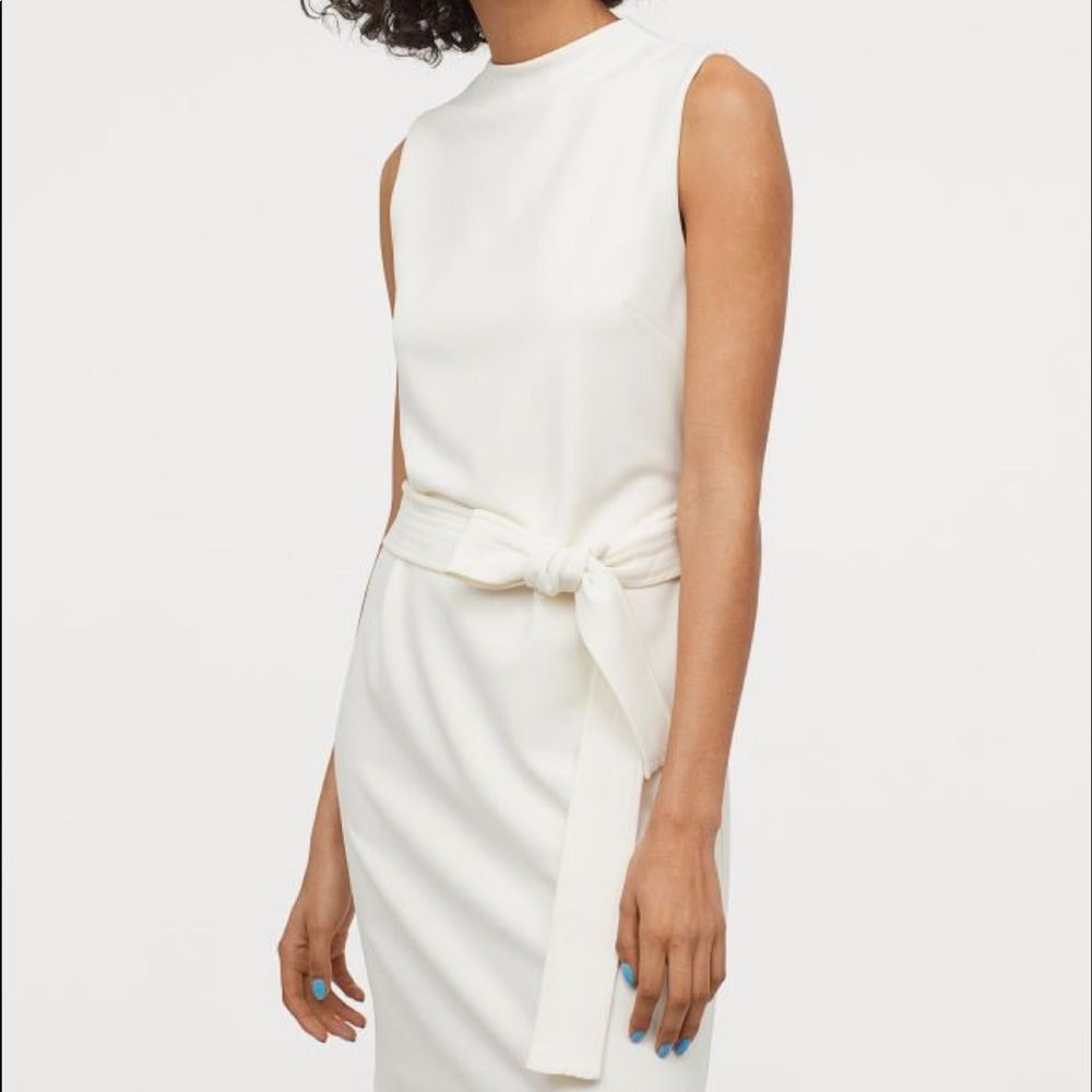 Dress with tie belt